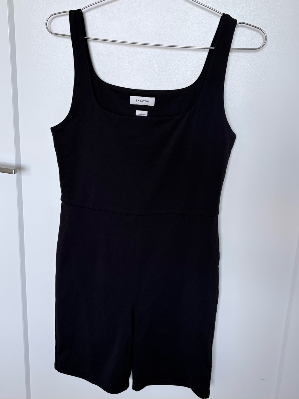 Aritzia Babaton Contour Squareneck Romper sz Large
